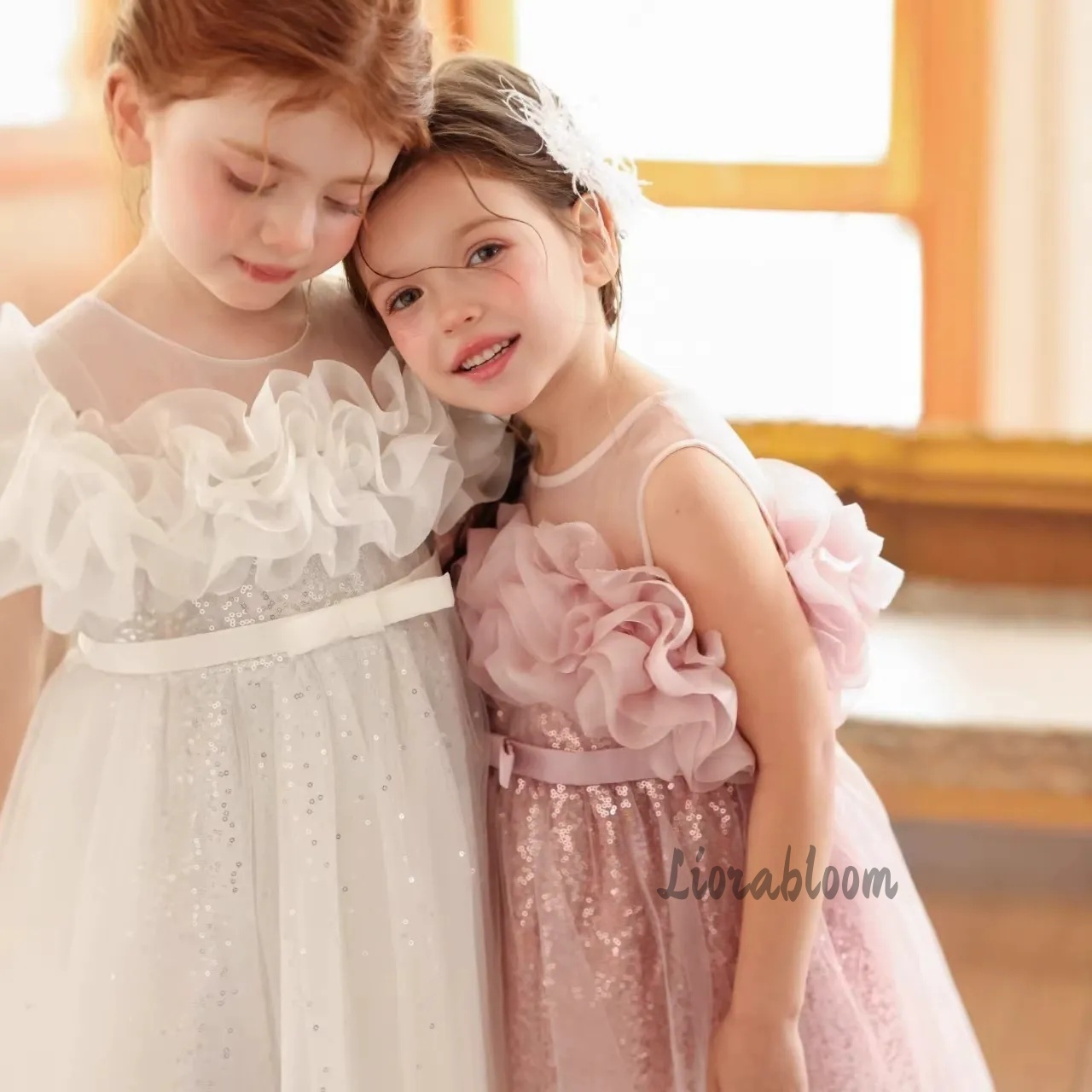 Formal Skirt - ชุดเดรสเด็กผู้หญิงสีชมพู ผ้าทูลล์ระบายเป็นลอน กระโปรงบาน แต่งดอกไม้ ประดับเลื่อม ชุดราตรีงานปาร์ตี้