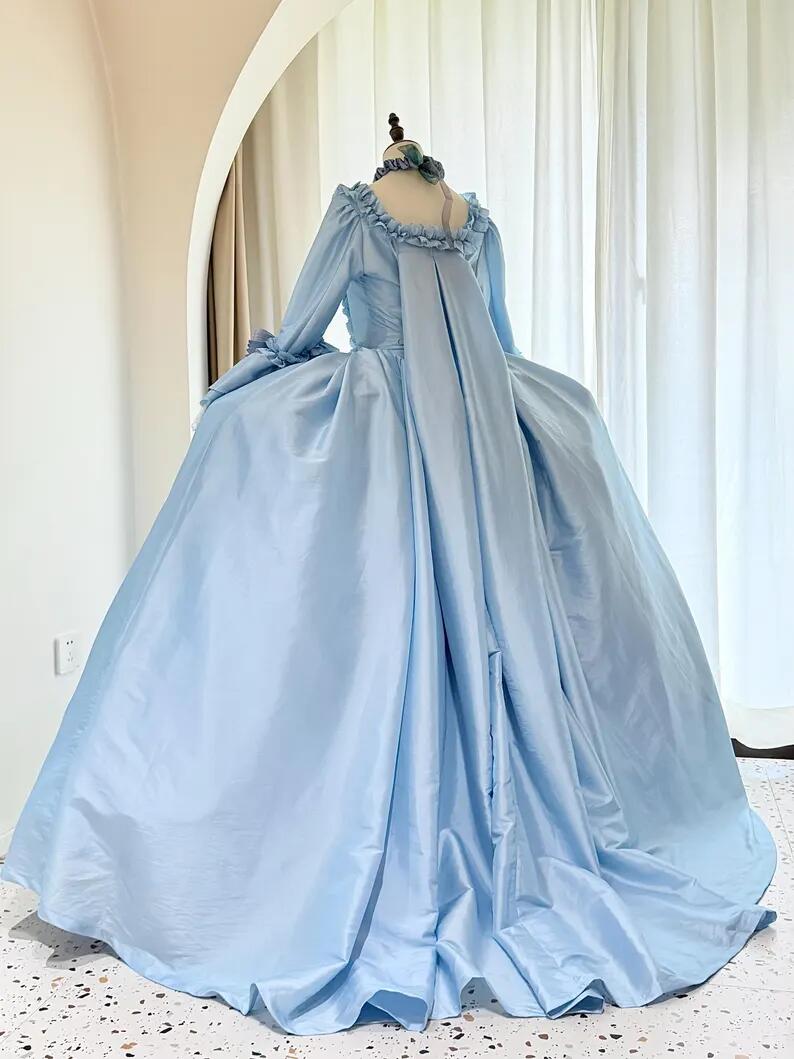 ชุดเดรสสไตล์โรโคโคสีน้ำเงินยุค - Evening Gown บทวิจารณ์และราคา